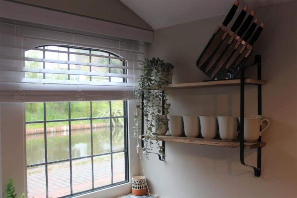 Hidden Gem Canal Facing Retreat With Lovely Walks Hopwas Exterior foto